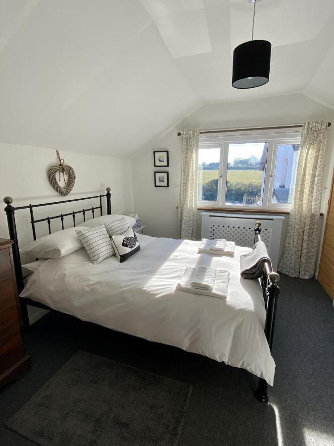 Dog Friendly Studio Flat Apartment Topsham Exterior photo